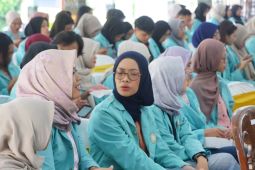 Bupati Madiun ajak mahasiswa KKN UNS angkat potensi lokal desa