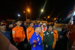 Polda Jatim kerahkan 30 personel evakuasi KMP Mutiara Sentosa 2