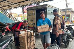 Perum Bulog Surabaya salurkan 194 ribu liter MinyaKita ke pasar