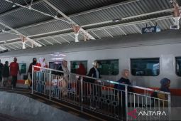 Stasiun Sidoarjo layani 7.003 pelanggan saat libur Maulid Nabi