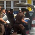 Kejari Pamekasan geledah kantor PUPR terkait proyek jalan