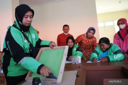 Pemkot Surabaya perkuat pemberdayaan pengemudi ojol perempuan