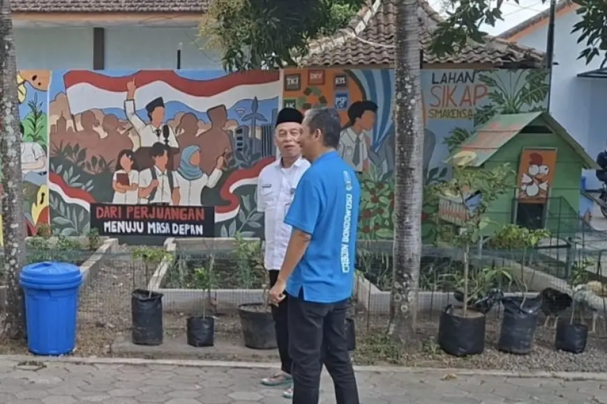 Karya Mural Kemerdekaan Murid SMKN 1 Bondowoso Tuai Apresiasi Kacabdin Pendidikan