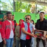 PDIP Surabaya serahkan bantuan korban gempa NTT