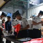 Petugas gabungan razia Rutan Pacitan