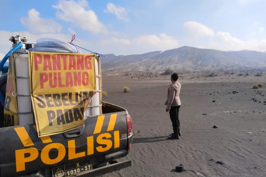 Cegah Kebakaran Hutan, Polisi Siagakan Mobil Berkapasitas 1.000 Liter Air di Kawasan Bromo