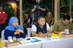 Khofifah tekankan keselamatan petugas dalam penanganan karhutla