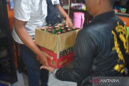 Satpol PP Surabaya masif operasi warung remang-remang tekan miras