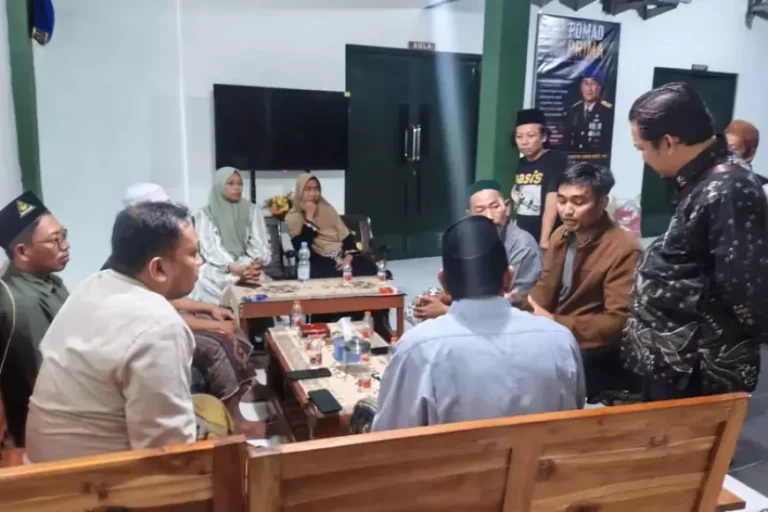 Gara&Gara Kaos Kaki Anak, Anggota TNI Diduga Pukul Kepala MI di Lamongan