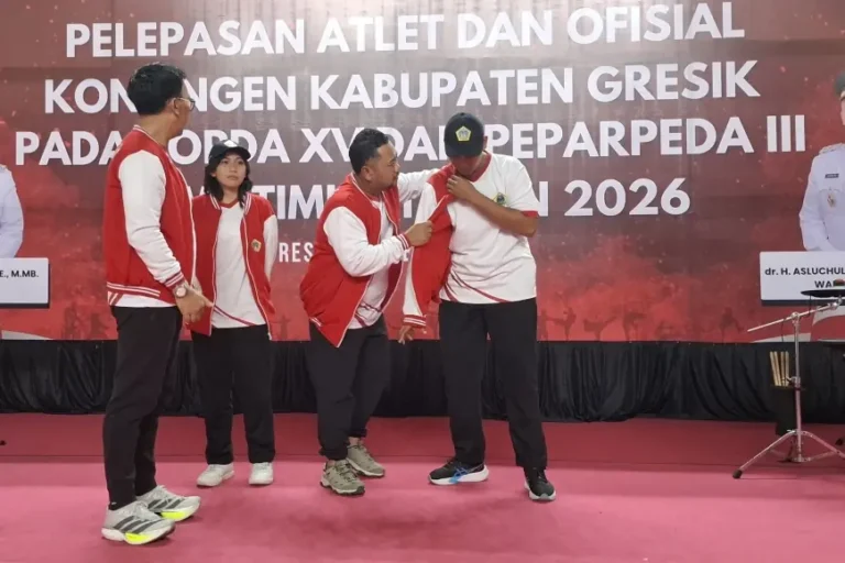 Pemkab Gresik Lepas Kontingen POPDA XV dan PEPAPERDA III, Targetkan 3 Besar Jatim