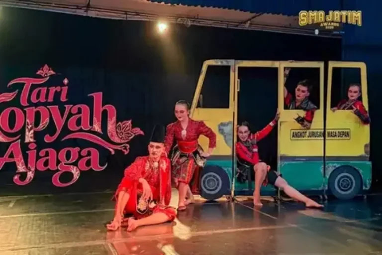 Tari Kopyah Ajaga, Inovasi Kreatif Memperkenalkan Kesenian Khas Lumajang ke Panggung Modern